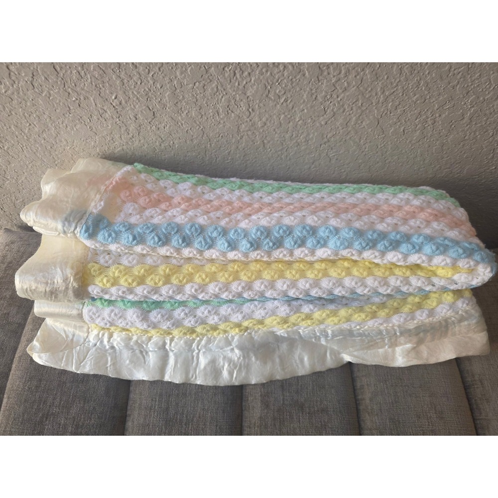Vintage Pastel Rainbow Knit Baby Blanket Satin Trim Fleece Backed 40x31